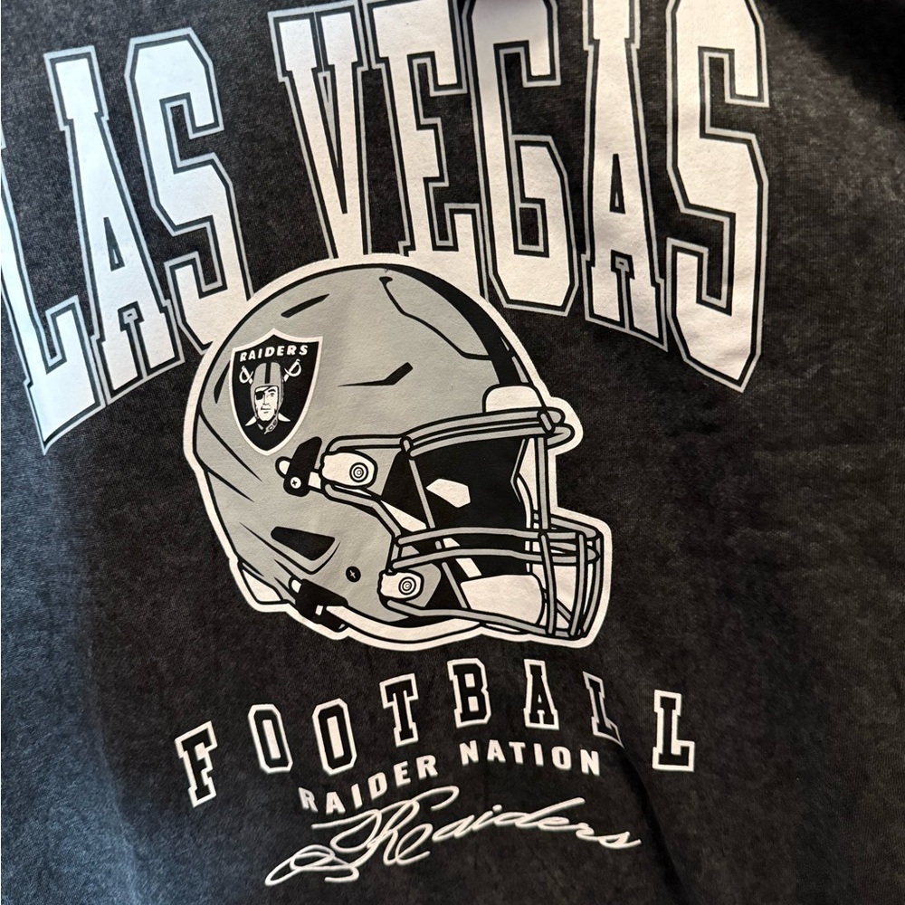 NFL Game Day Couture Las Vegas Raiders Charcoal Gray Crewneck S (oversized) - Picture 3 of 6
